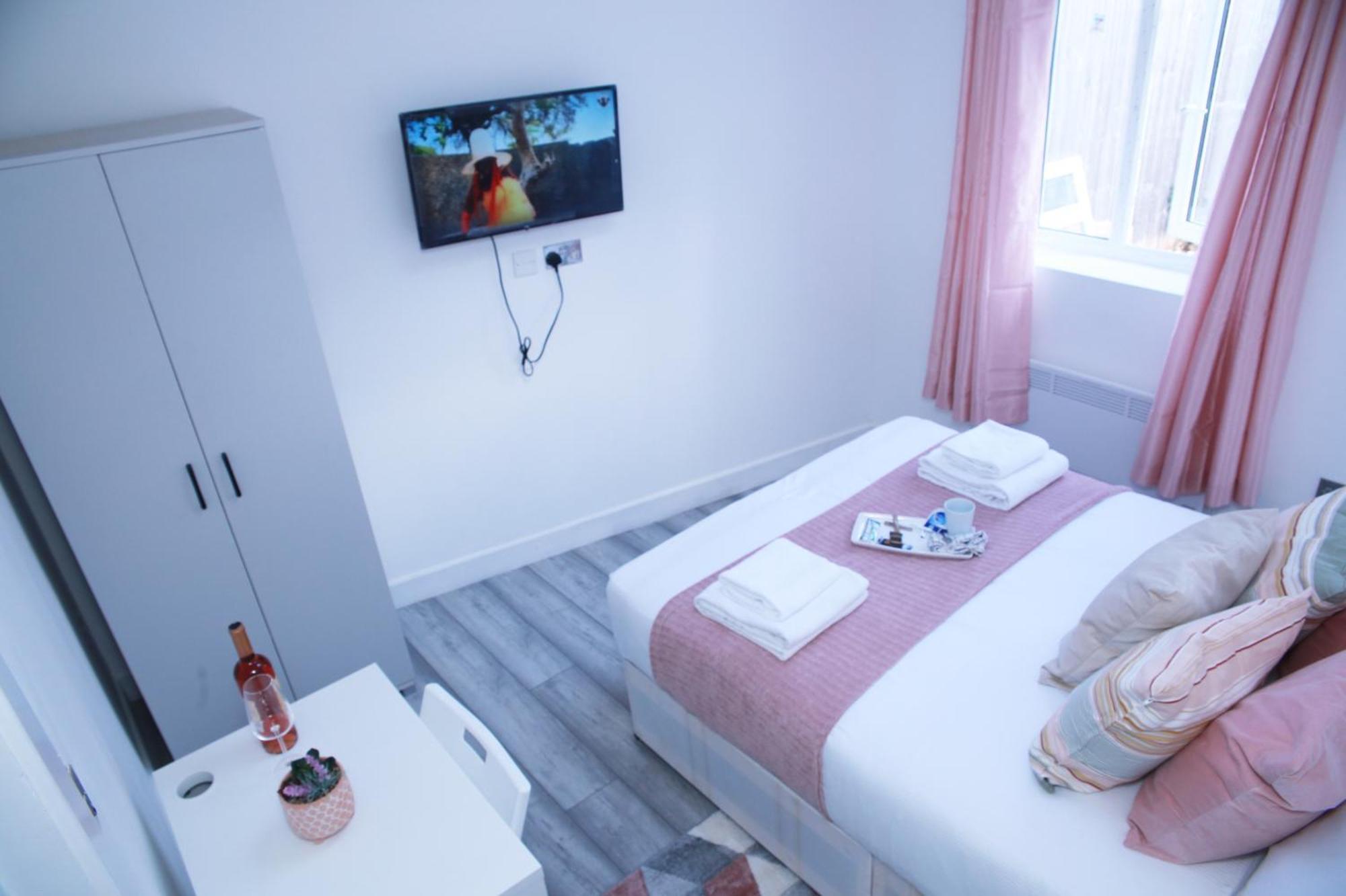 Ferienwohnung Harrow Luxury Flat With Free Parking. London Exterior foto