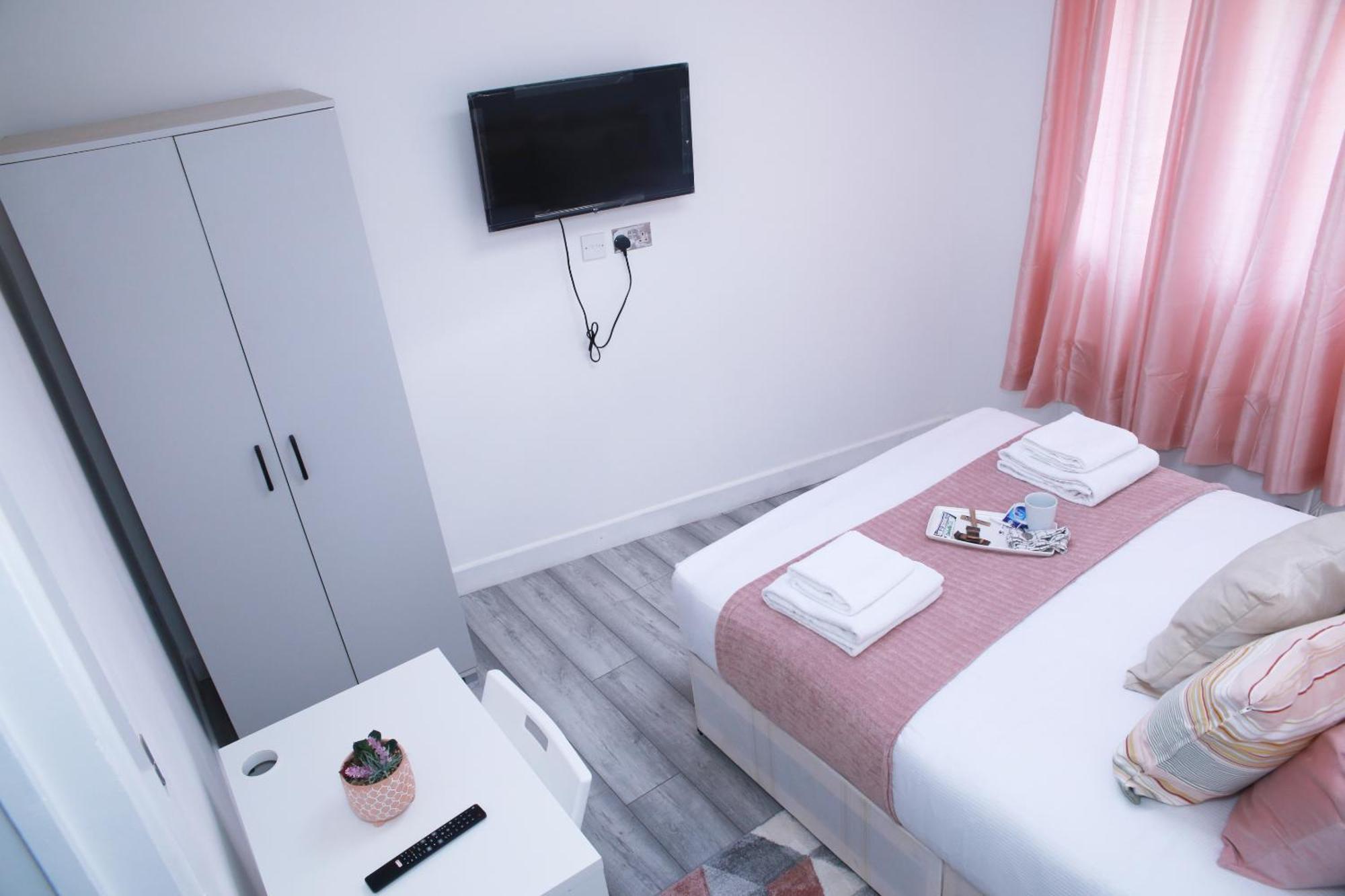 Ferienwohnung Harrow Luxury Flat With Free Parking. London Exterior foto